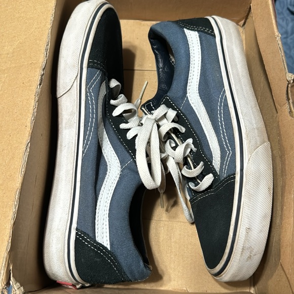 Vans - Picture 6 of 6